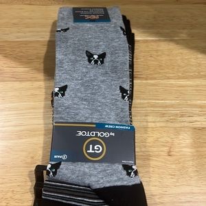 Gold Toe NWT men's socks.  Pack of 3 features a pair with Boston Terrier dogs.